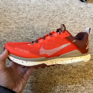 Nike Wildhorse 8 'Picante Red Dark Pony' brand new never worn